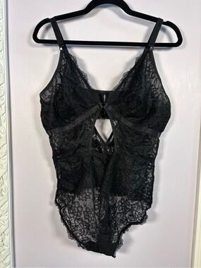Torrid Curve Black Lace Bralette Thong Bodysuit Size 1 (14/16)